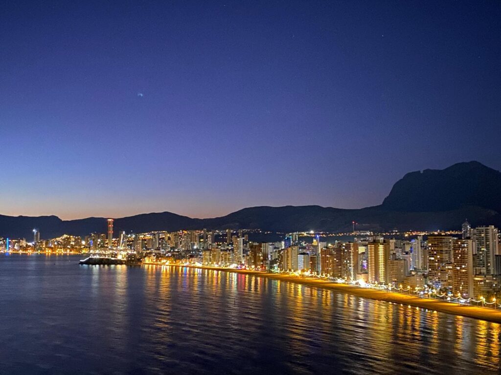 apartamento-benidorm-vistas-mar.jpg